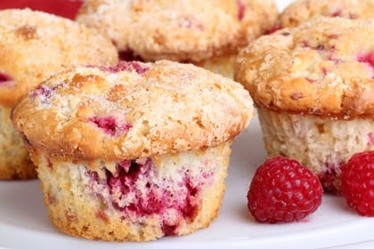 Apple and raspberry muffins 