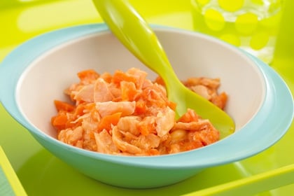 Salmon with carrots & tomato - Annabel Karmel