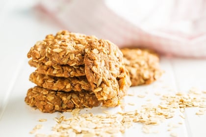 Oat biscuits for cooking with kids